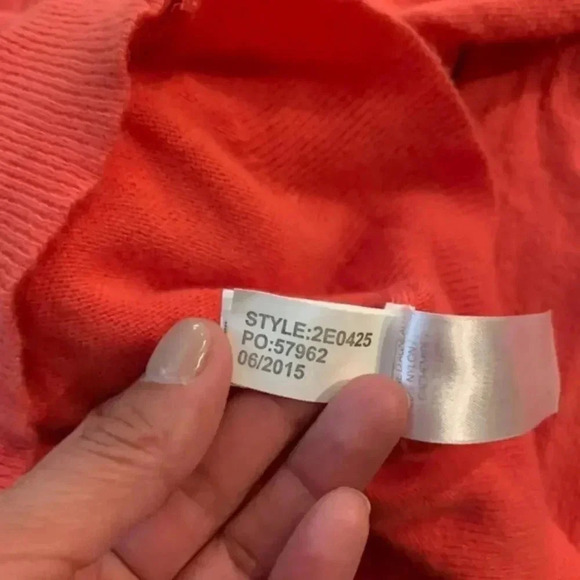 Vineyard Vines Sullivan's Cardigan Size XS - Picture 3 of 10